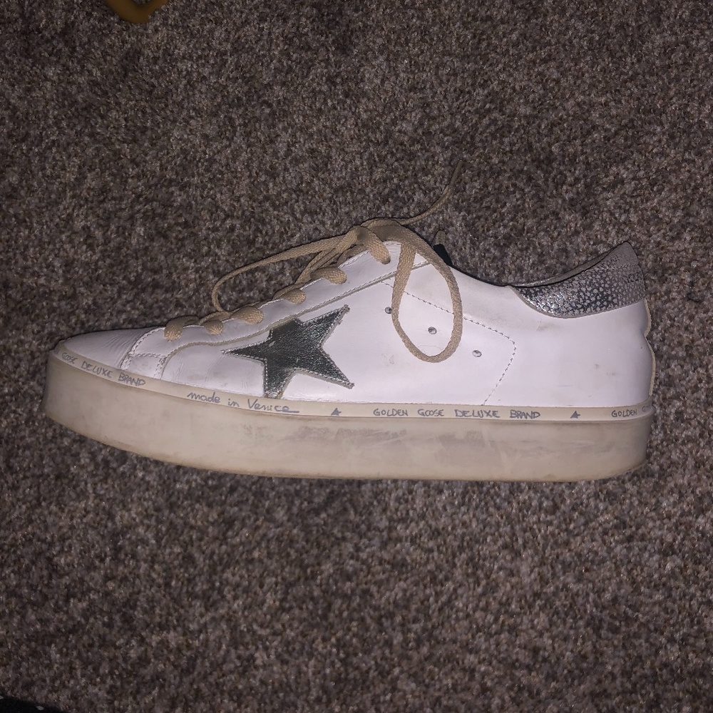 Golden Goose Sneakers sz 41 BRAND NEW worn once!!!